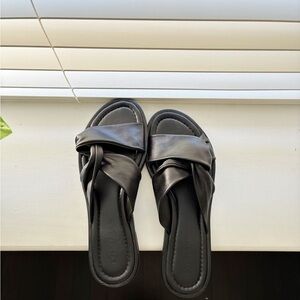 Everlane Women's Napa Leather Black Knotted Sandal Slides